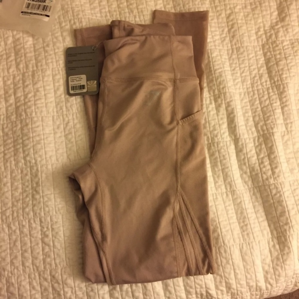 ⭐️SOLD⭐️New Gymshark leggings - Picture 6 of 7